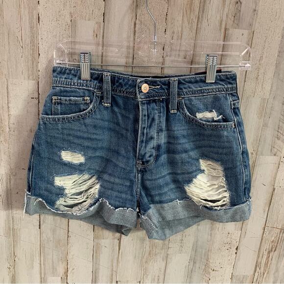 NWT Hollister High Rise Mom 3” Denim Shorts Button Fly Distressed - Picture 1 of 5